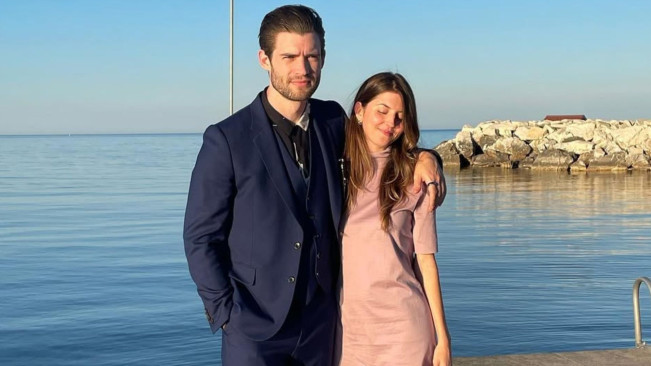 Sosok Istri Superman Asli, Julia Best Warner yang Tengah Viral